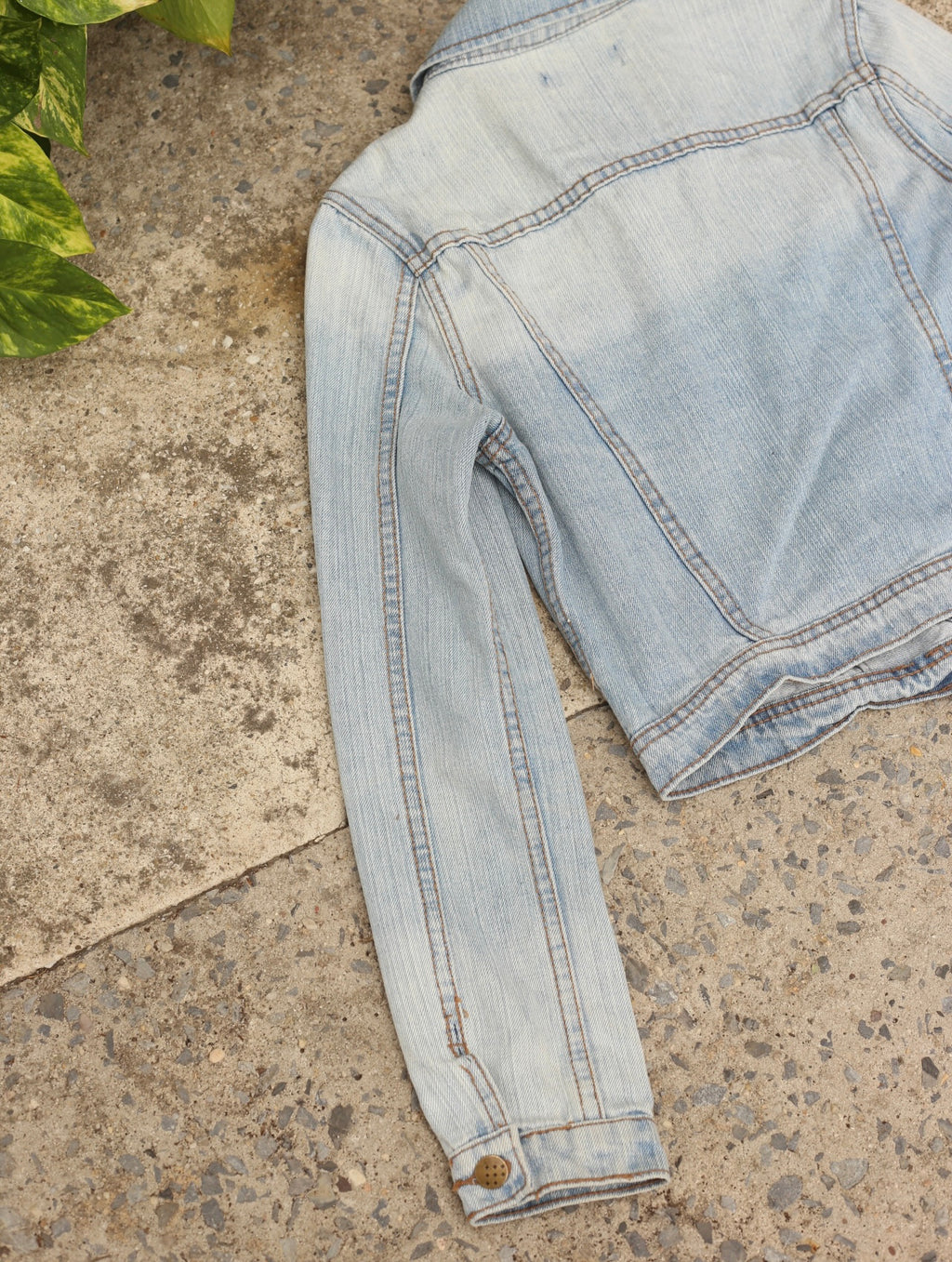 Light Wash Women's Denim Jacket