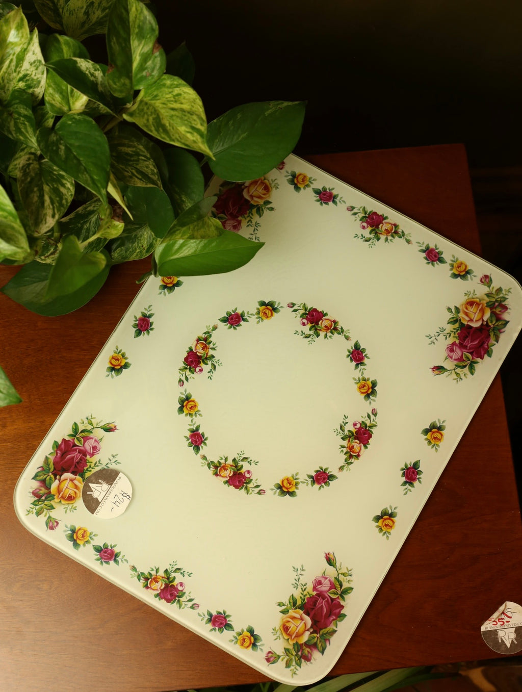 Rose glass cutting board