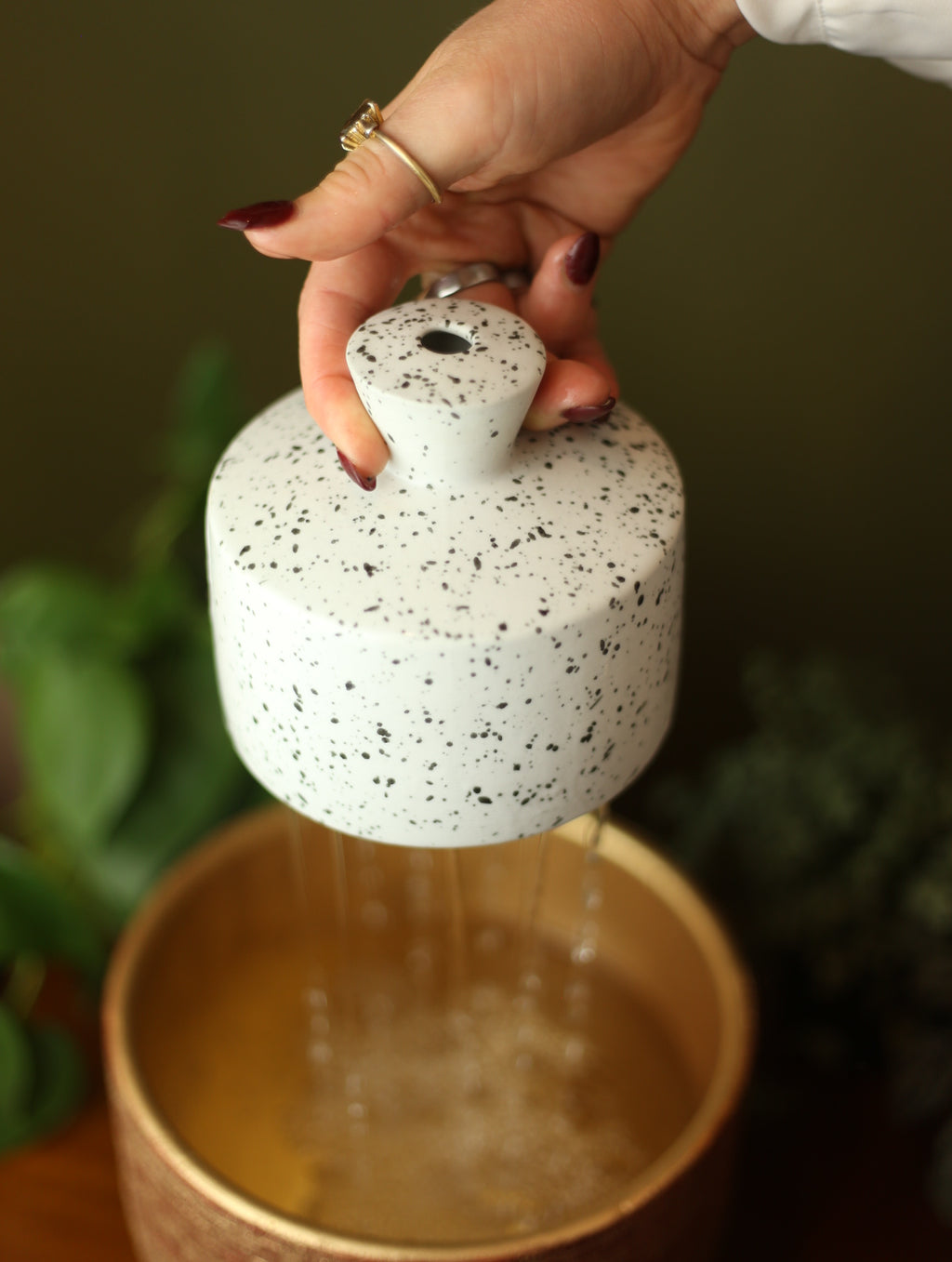 Speckled White Watering Bell