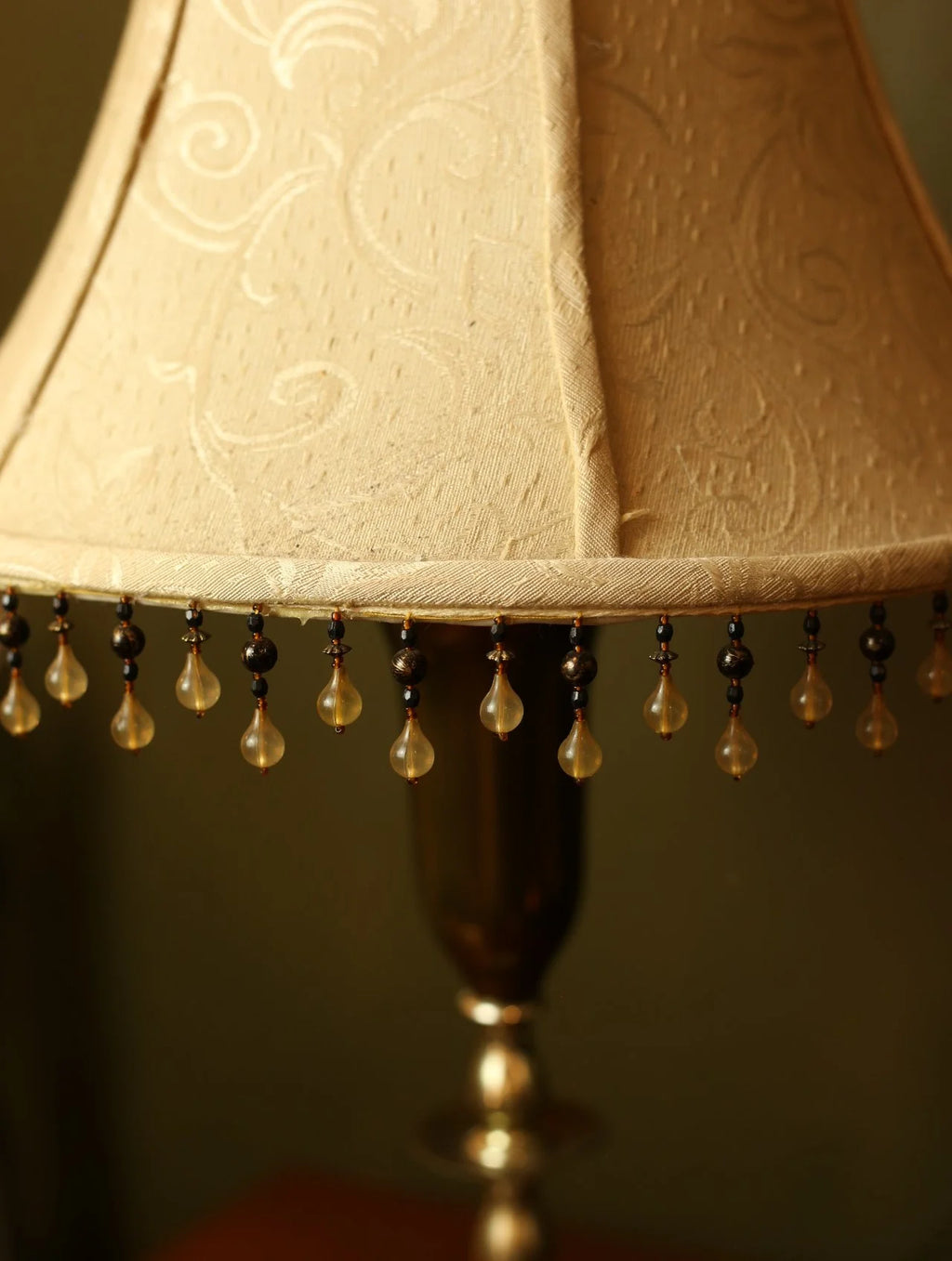 Vintage Marble Fringe Lamp