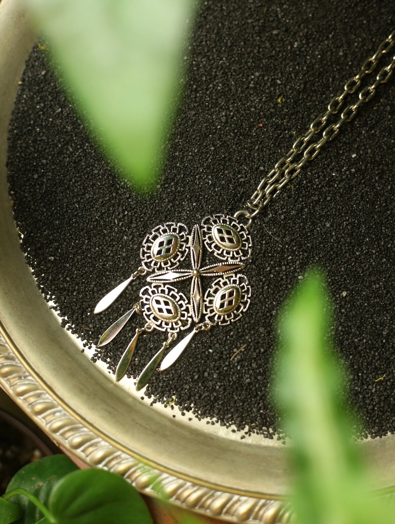 Mid Century Silver Tone Pendant Necklace