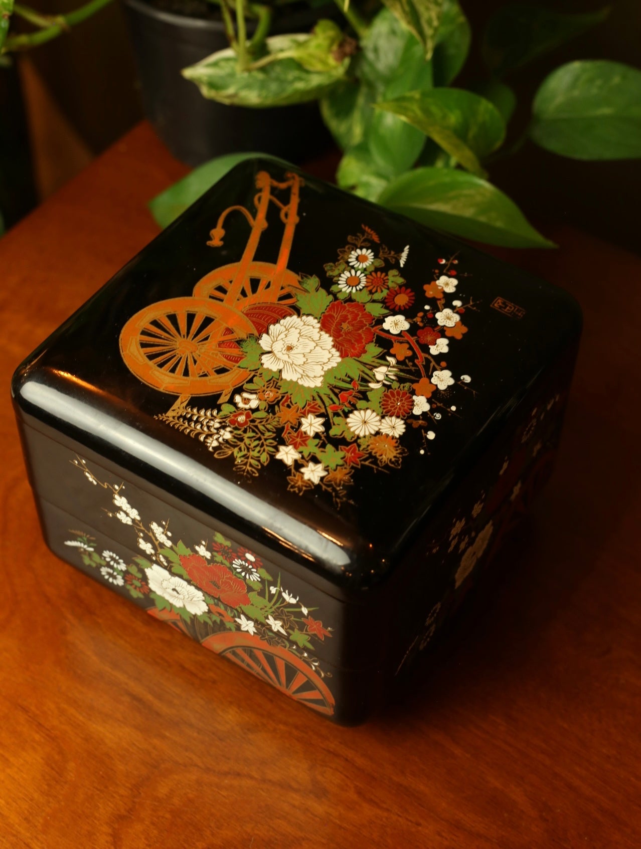 Japanese lacquer stackable jewelry box