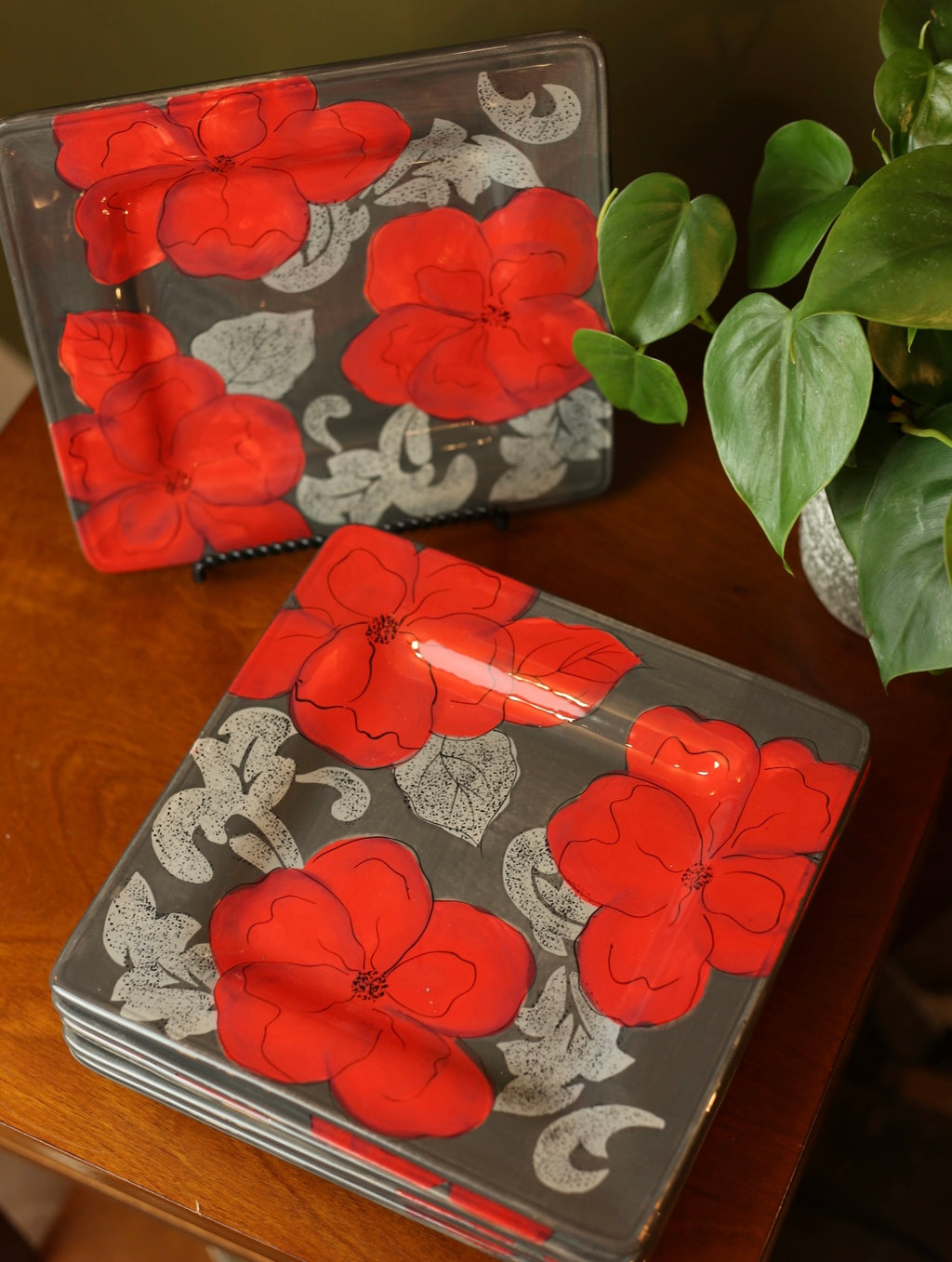 Red Floral Square Plates