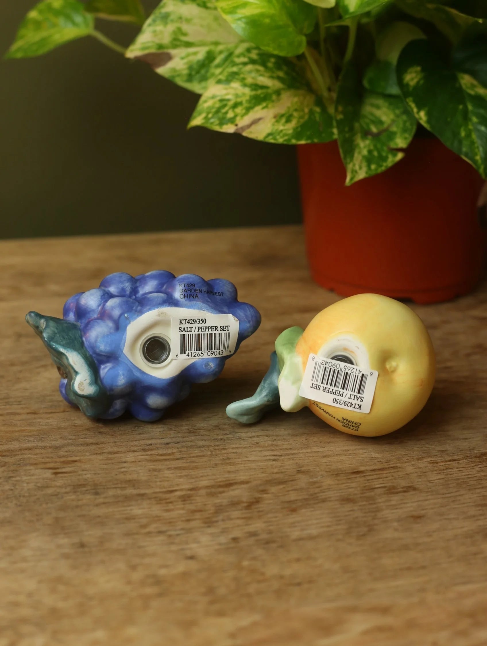 Garden Harvest Grape & Pear Salt & Pepper Shakers