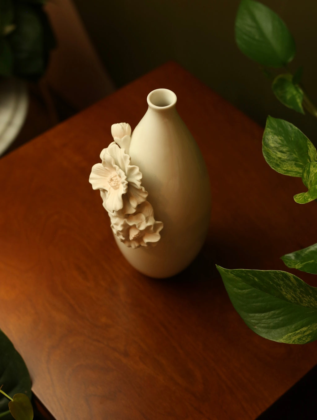 Sculpted Flower Porcelain Lenox￼Vase