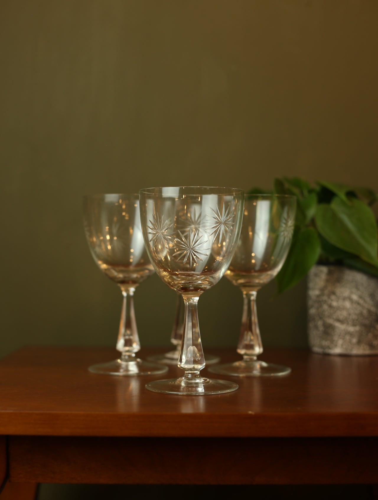 MCM Starburst Crystal Red Wine Glasses