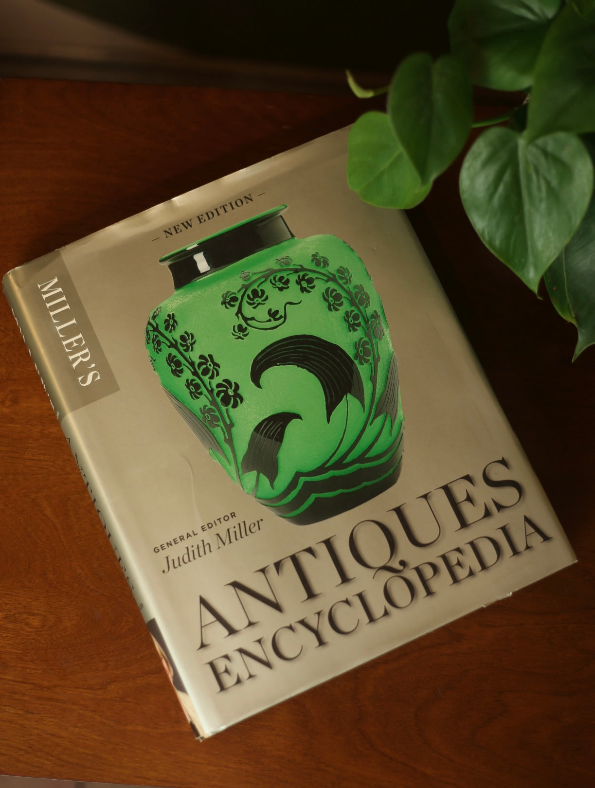 Miller's Antiques Encyclopedia by Judith Miller
