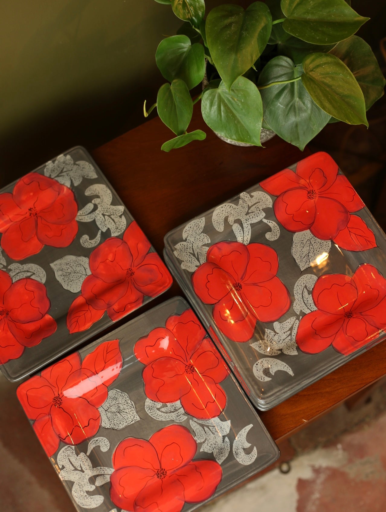 Red Floral Square Plates