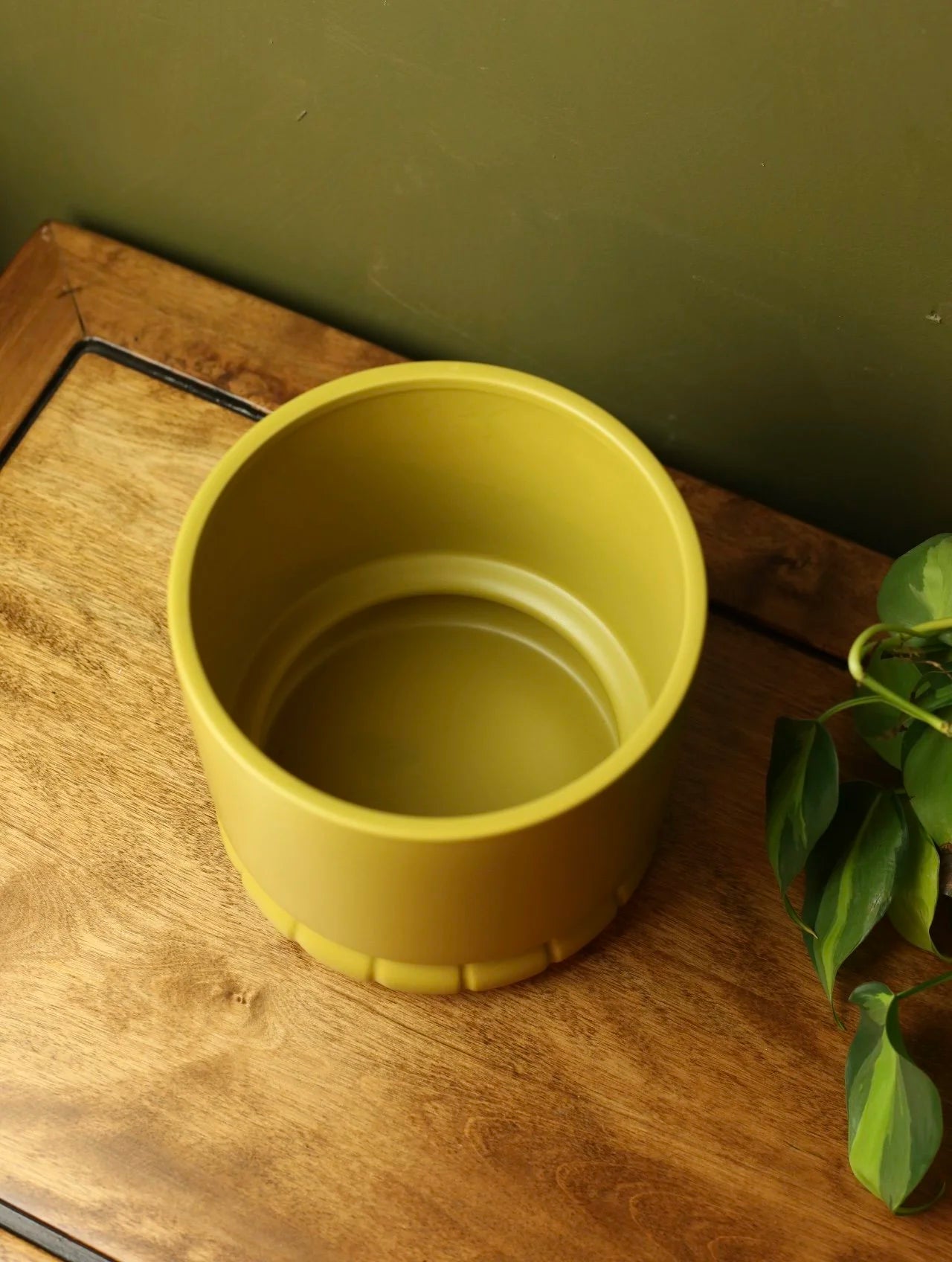 Chartreuse Rib Plant Pot