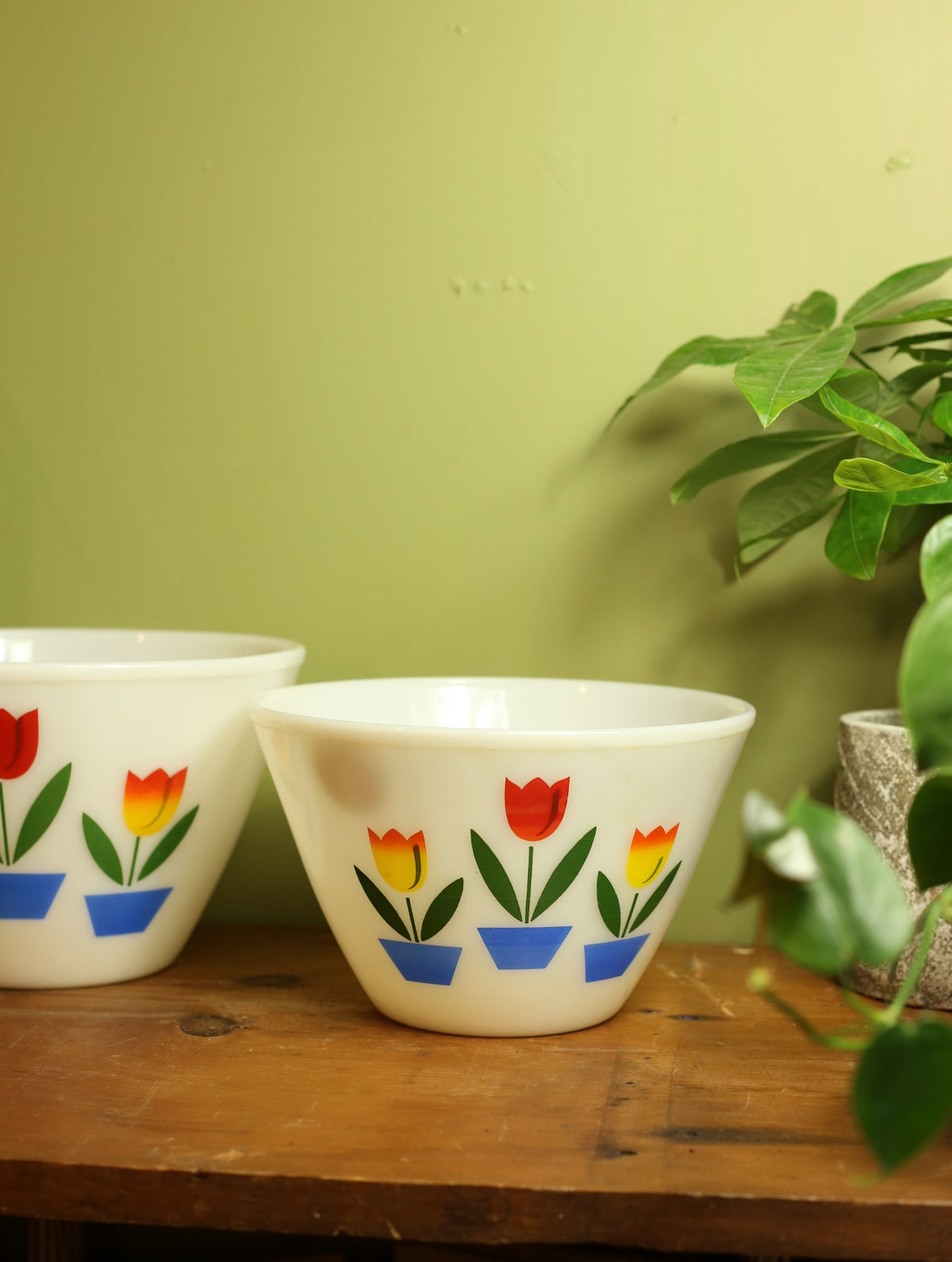 Fire King Tulip Bowl Set
