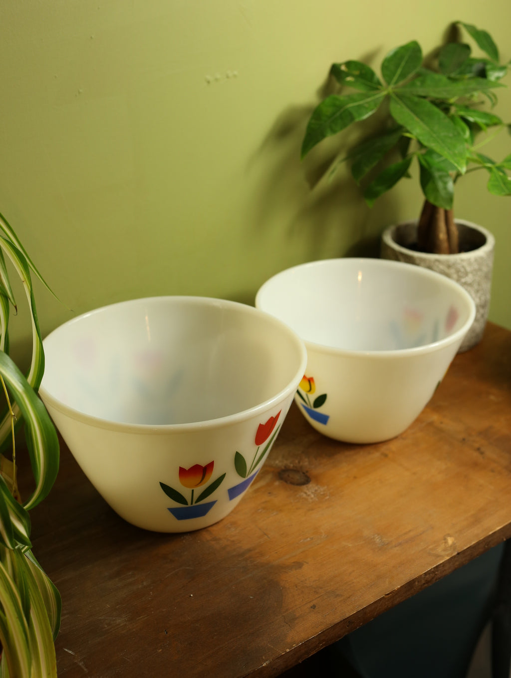 Fire King Tulip Bowl Set