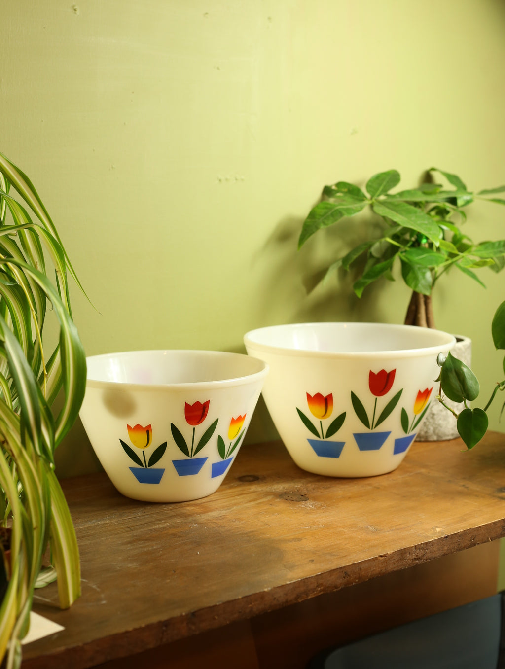 Fire King Tulip Bowl Set
