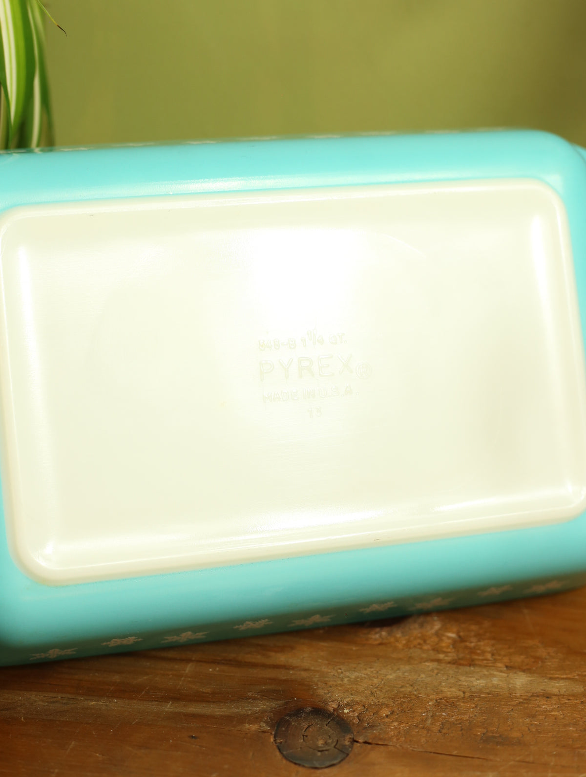 1960s Snowflake Pyrex Casserole Dish